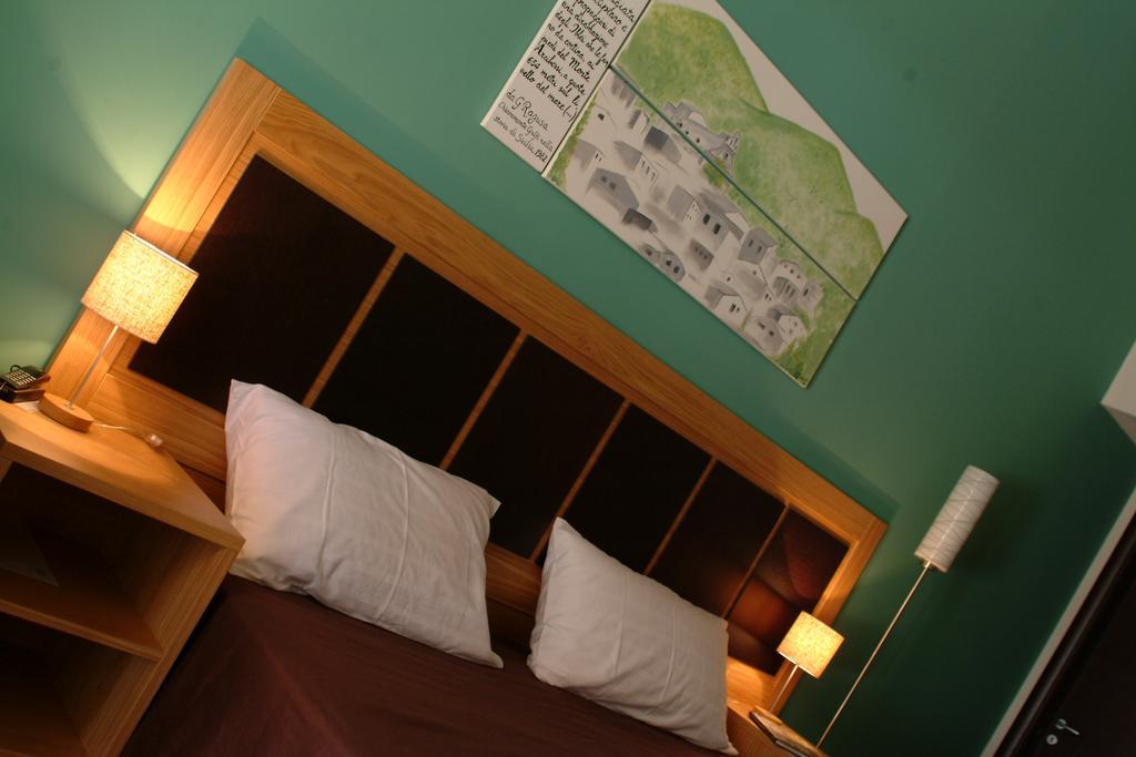 Terre Iblee Resort เคียรามอนเตกุลฟิ ภายนอก รูปภาพ