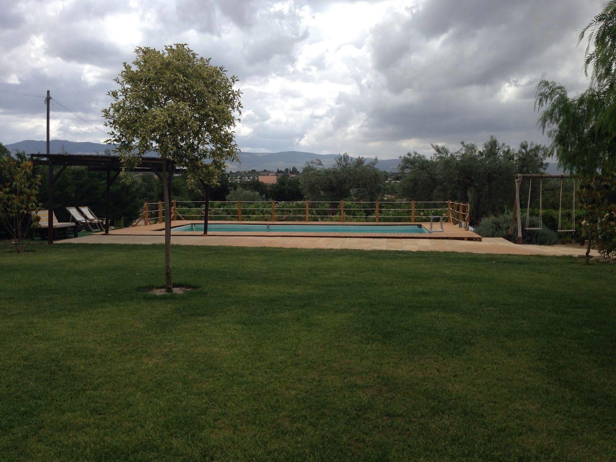 Terre Iblee Resort เคียรามอนเตกุลฟิ ภายนอก รูปภาพ