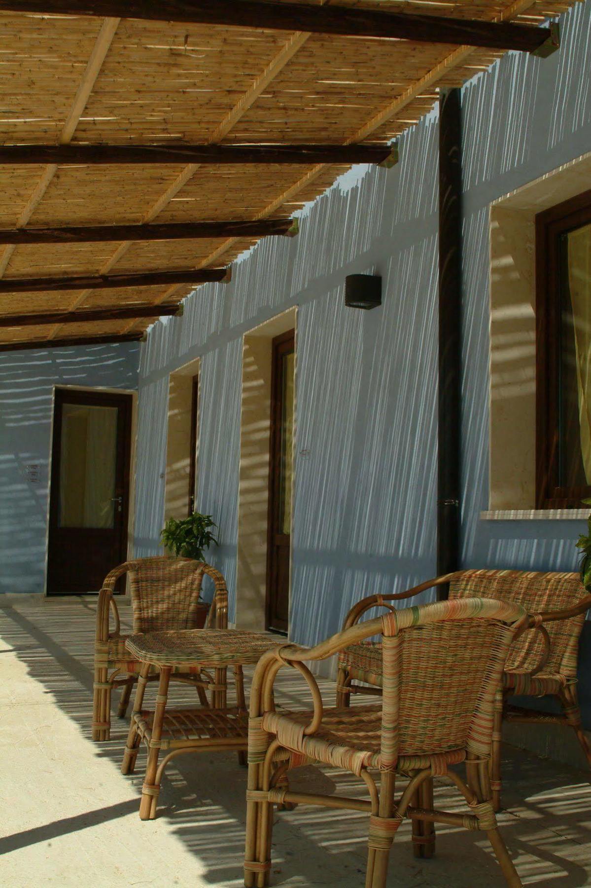 Terre Iblee Resort เคียรามอนเตกุลฟิ ภายนอก รูปภาพ